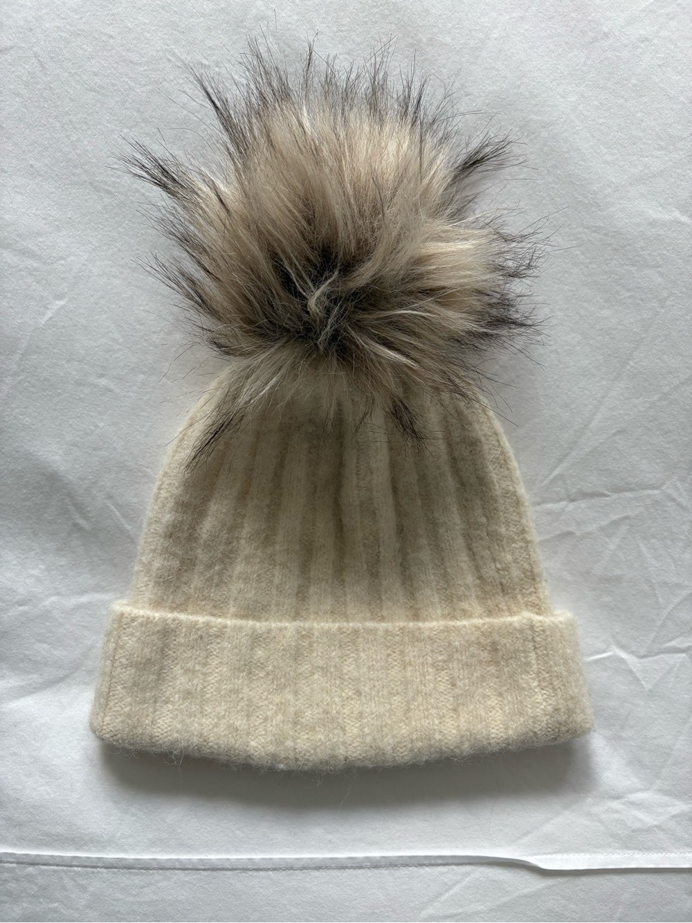 Aritzia Cream Pom-Pom Knit Beanie - Picture 3 of 5